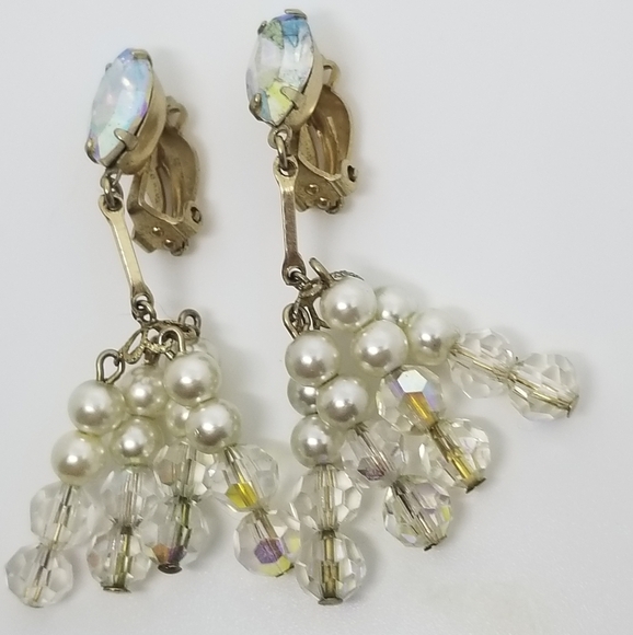 LEWIS SEGAL 1960s AB CRYSTAL & FAUX PEARL CHANDELIER CLIP ON EARRINGS - Picture 5 of 7